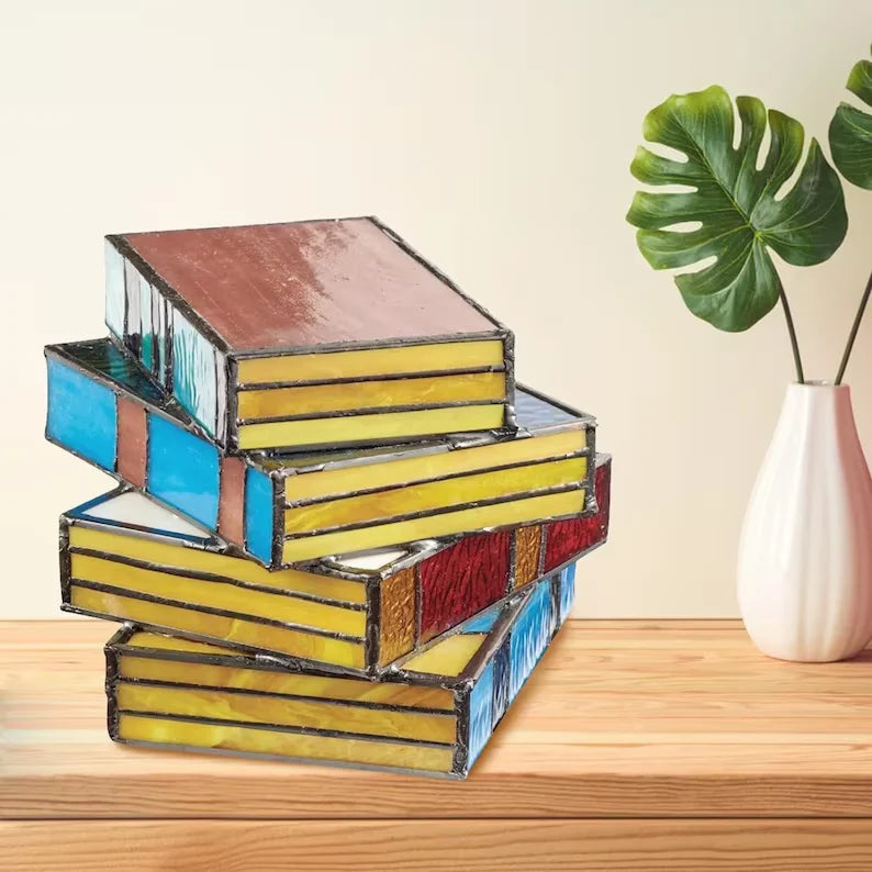 Buchy - Gebeizte Stacked Buch Lampe | 50% RABATT