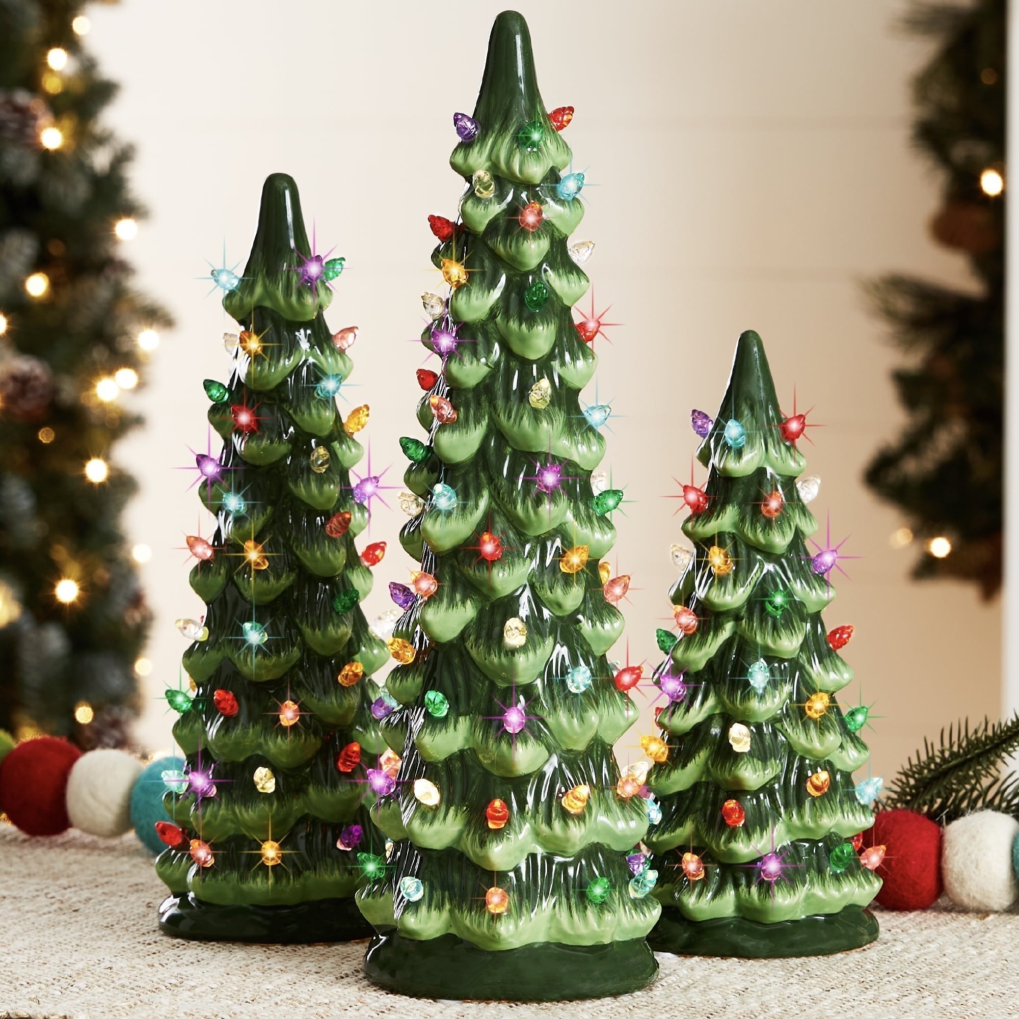 LumiGlow – Handbemalter Weihnachtsbaum aus Keramik