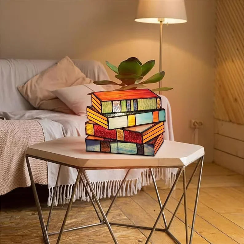 Buchy - Gebeizte Stacked Buch Lampe | 50% RABATT