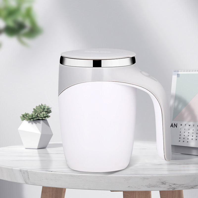 Bechy | Isolierter Becher mit Rührfunktion