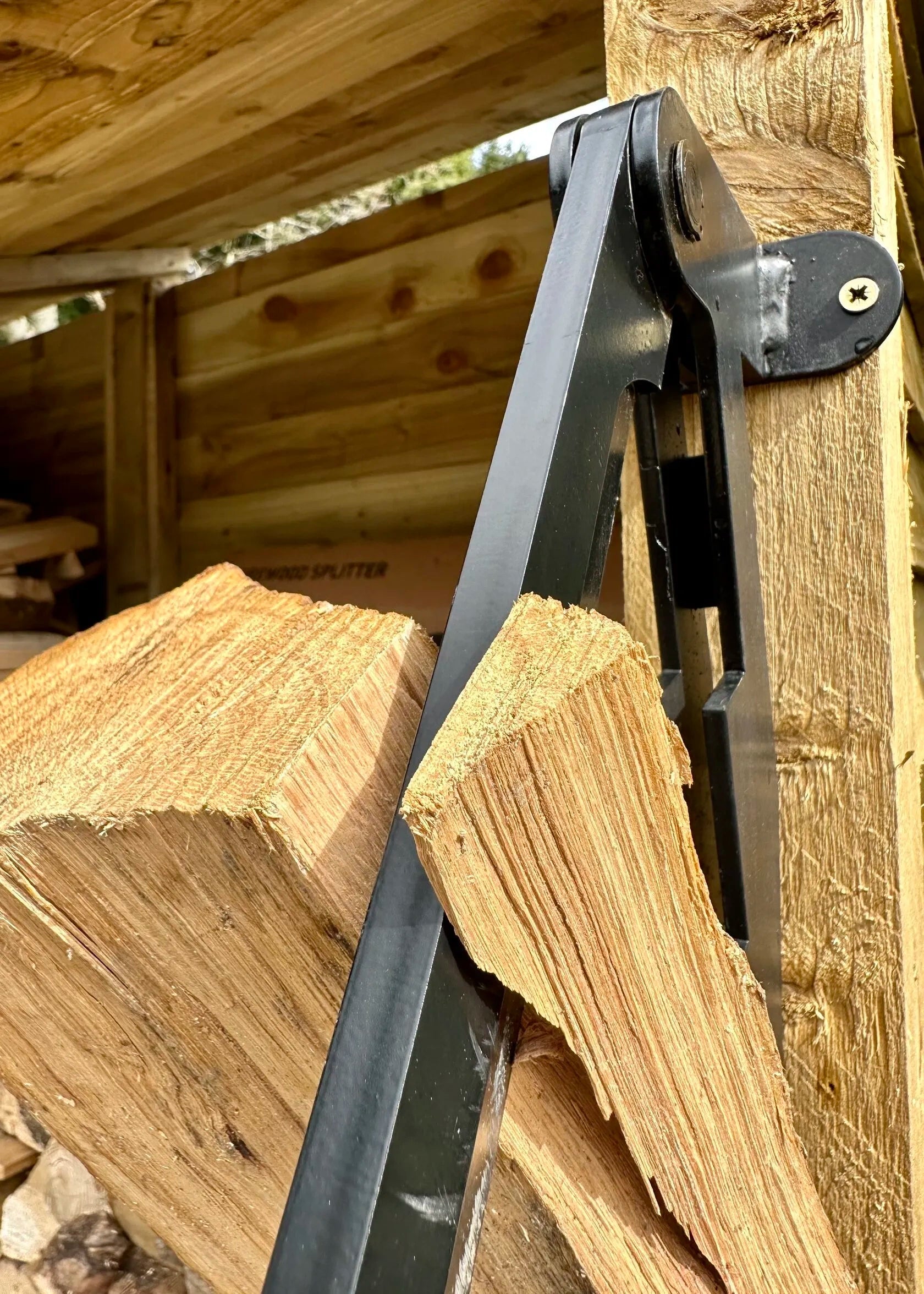 SplitWood -  Wandmontierter Holzspalter | 50% RABATT