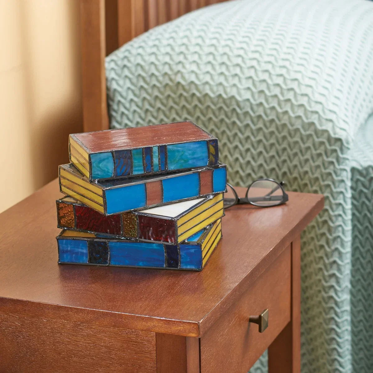 Buchy - Gebeizte Stacked Buch Lampe | 50% RABATT
