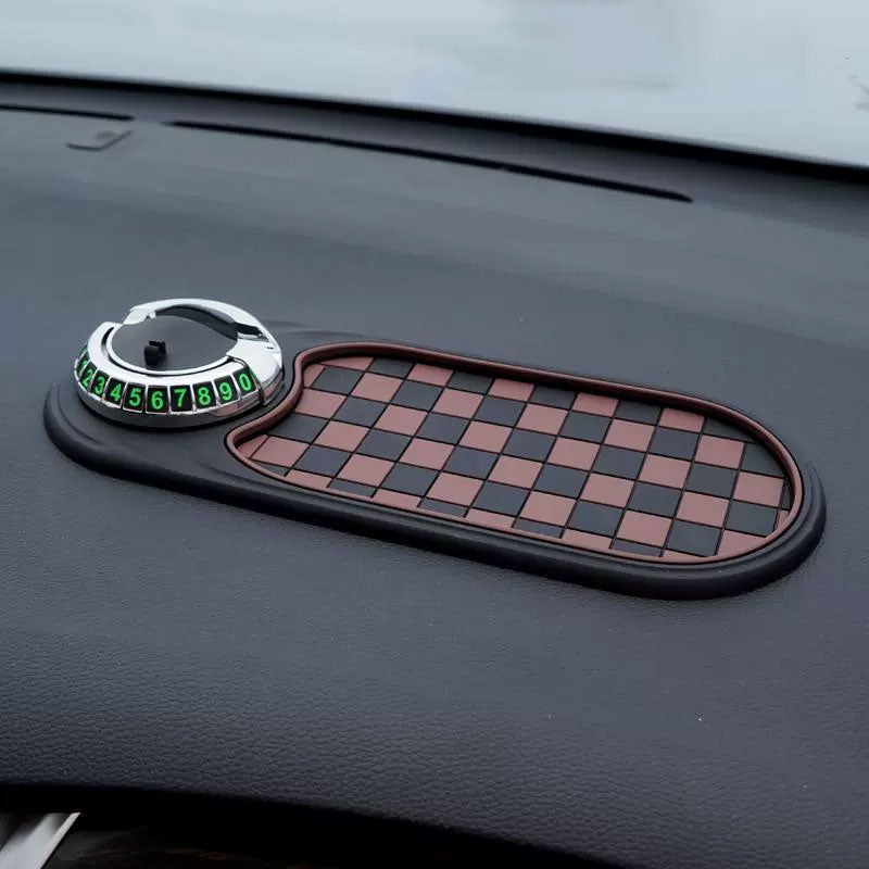 Multifunktionale Antirutschmatte - Ordnung und Sicherheit für Ihr Auto