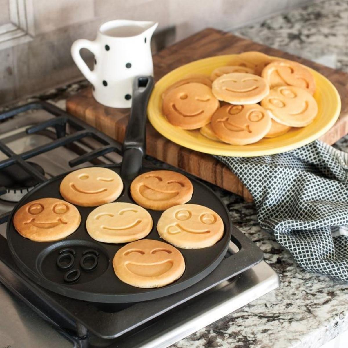 SmileyPan - Nordic Ware Smiley Gesicht Pfannkuchen Pfanne
