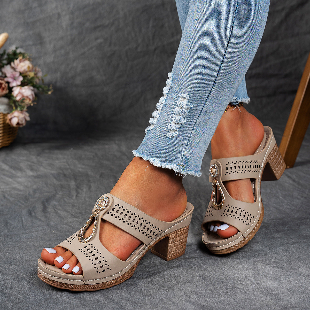 GlamoStep™ – Orthopädische Sandalen mit strassbesetztem Absatz für glamourösen Komfort den ganzen Tag