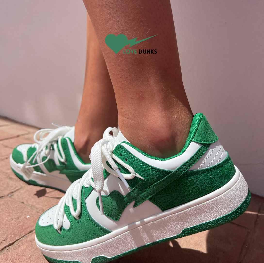 Love Flash Dunks™ - Die trendigsten Sneaker!
