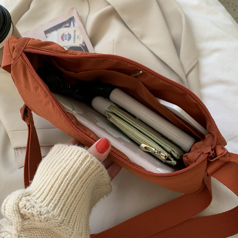 Jula | Vintage Umhängetasche | Bis 70% RABATT (letzter Tag)