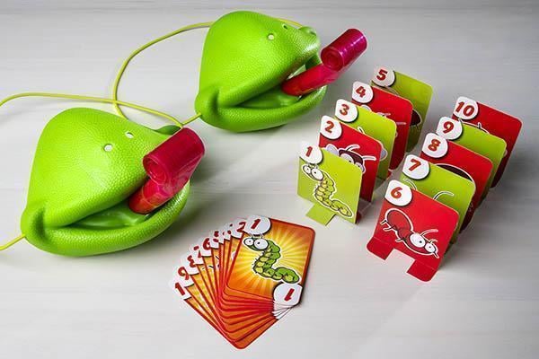 Chameleon Tongue – Das verrückte Familienspiel mit Zungen-Schießen