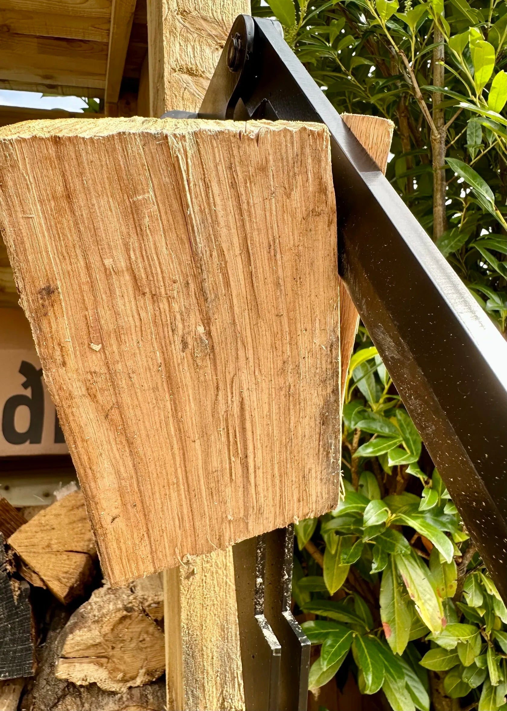 SplitWood -  Wandmontierter Holzspalter | 50% RABATT