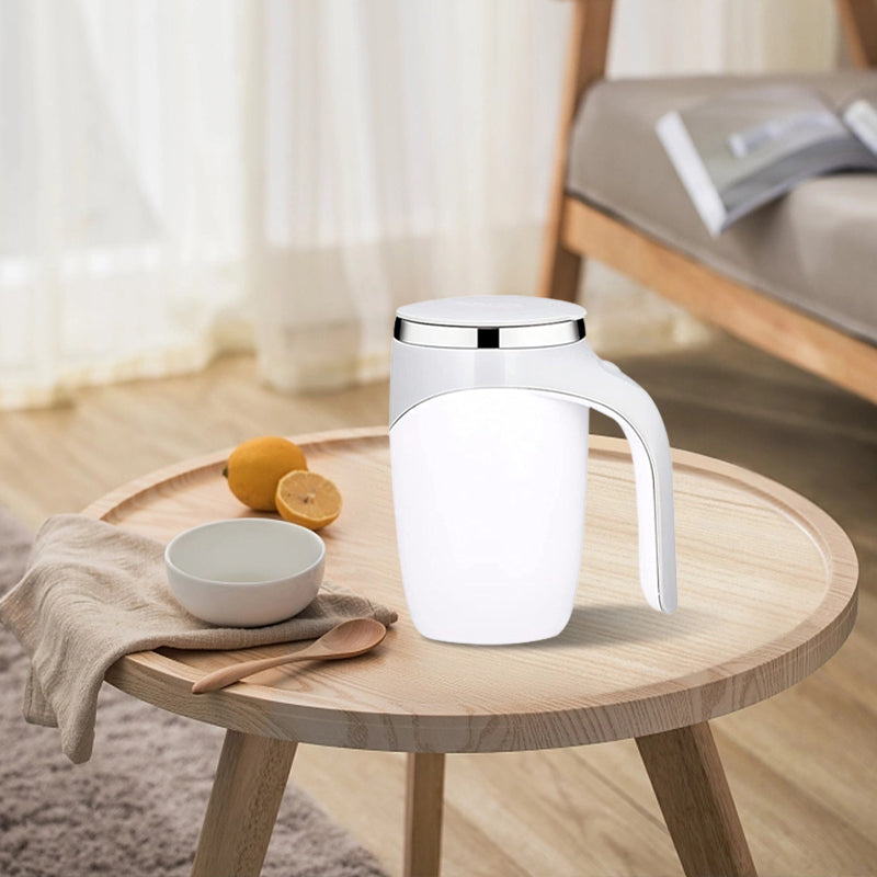 Bechy | Isolierter Becher mit Rührfunktion