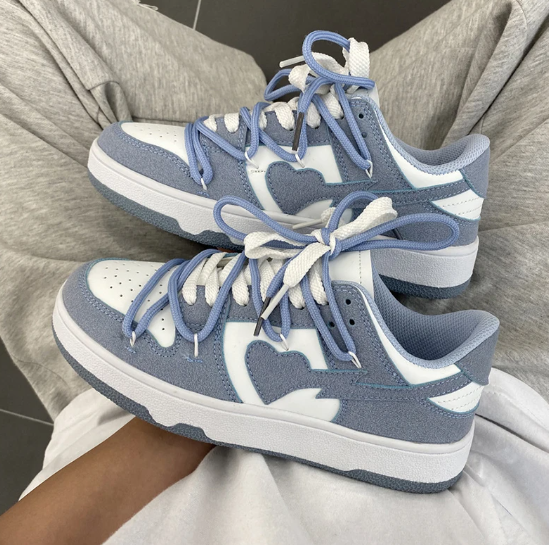 Love Flash Dunks™ - Die trendigsten Sneaker!