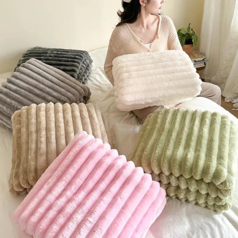 SnuggleHaven – Dicke Plüschdecke mit Kaninchenmotiv