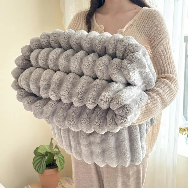 SnuggleHaven – Dicke Plüschdecke mit Kaninchenmotiv
