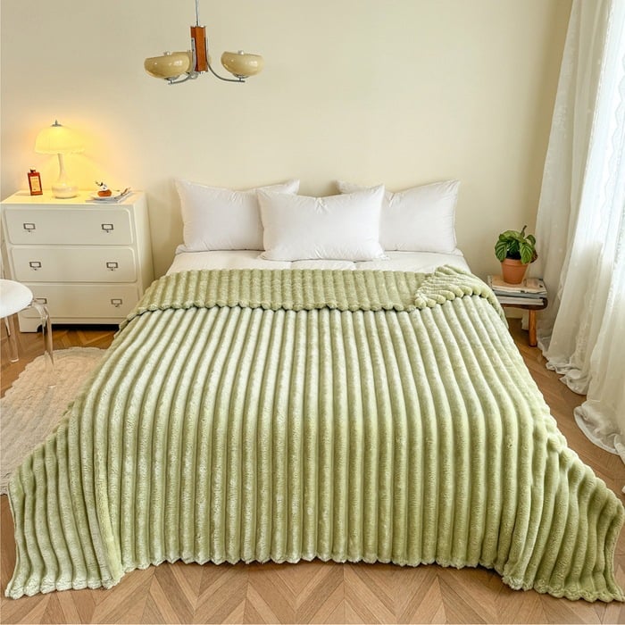 SnuggleHaven – Dicke Plüschdecke mit Kaninchenmotiv