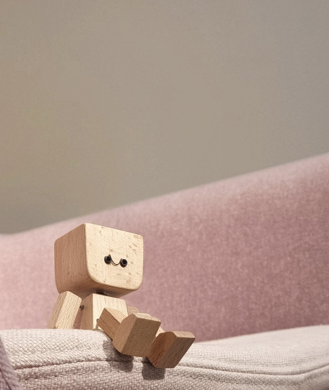 WoodieCharm™ – Handgefertigte schwingende Holzfigur | 50% Rabatt