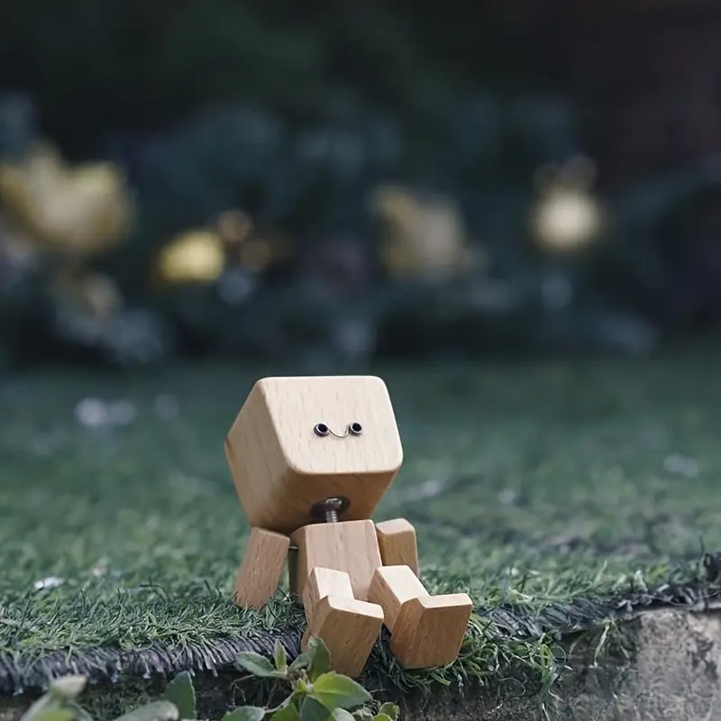 WoodieCharm™ – Handgefertigte schwingende Holzfigur | 50% Rabatt