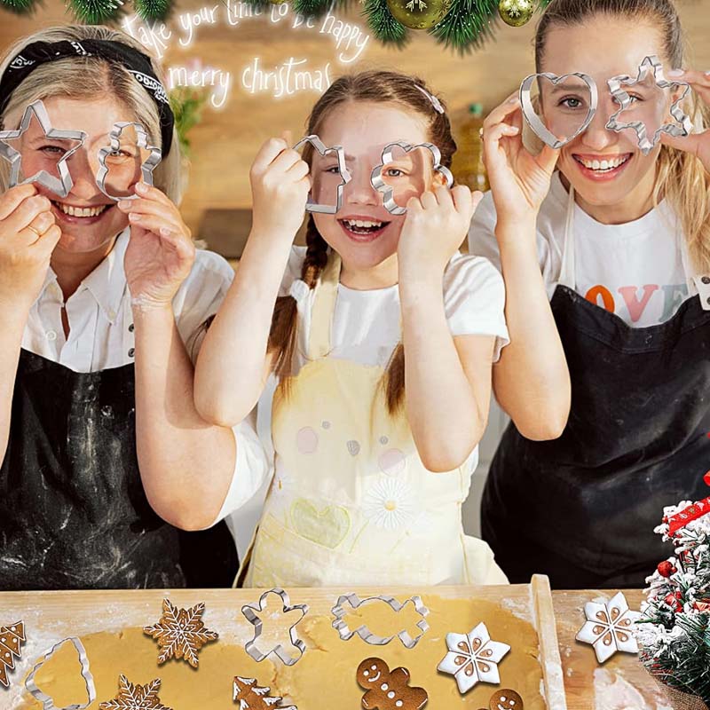 BakeJoy – 24-teiliges Edelstahl-Set Weihnachts-Ausstechformen
